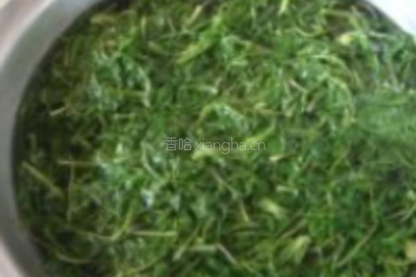 荠菜猪肉包的做法图解1