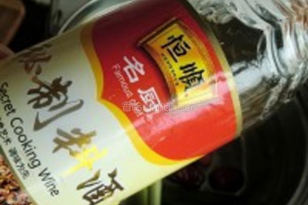 红枣银耳乌鸡汤的做法图解4