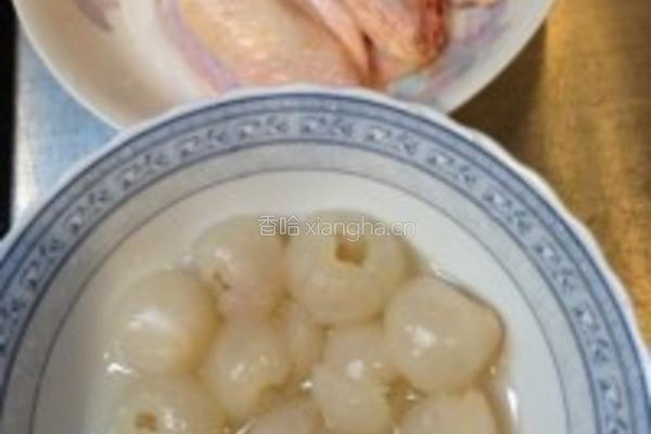 荔枝烧鸡亦的做法图解1
