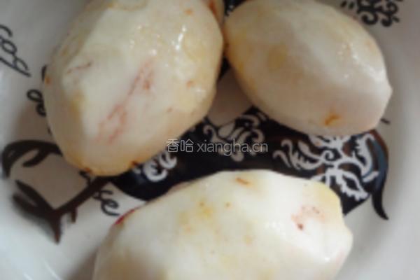 芋头白菜汤的做法图解1