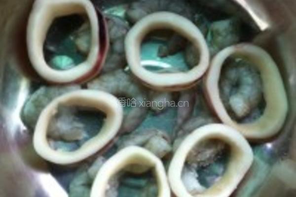 鲜虾鱿鱼披萨的做法图解13
