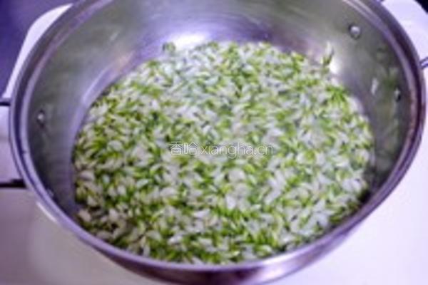 槐花蔓越莓米糕的做法图解5