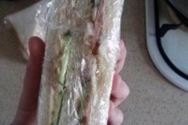 金枪鱼火腿三明治的做法图解4