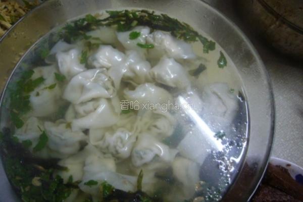 大馅虾仁荠菜肉馄饨