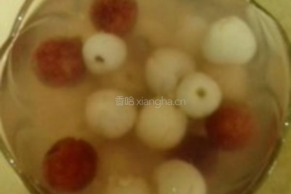 荔枝杨梅汤的做法图解1