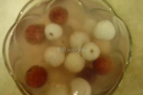 荔枝杨梅汤的做法图解2