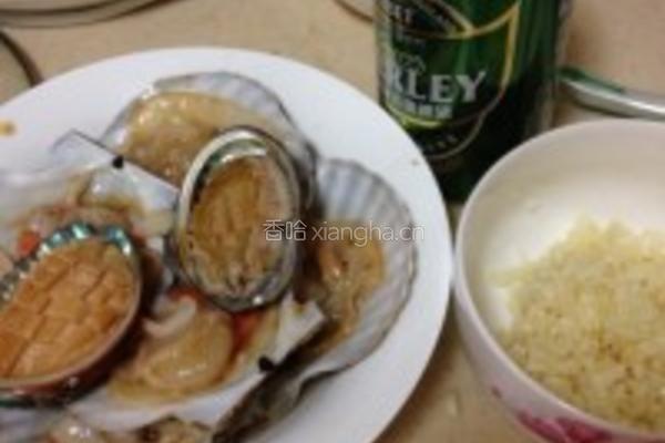蒜茸烤扇贝的做法图解1