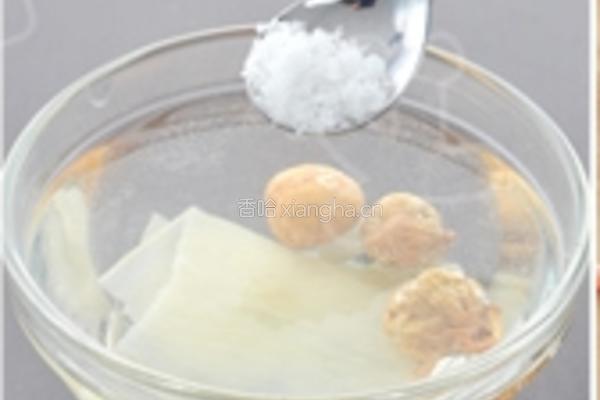 天麻炖鸡的做法图解1
