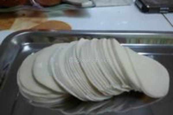 荸荠鲜饺的做法图解6