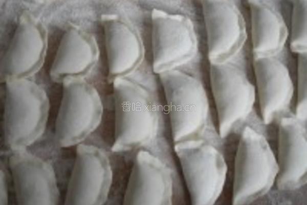 胶东鲅鱼水饺的做法图解8