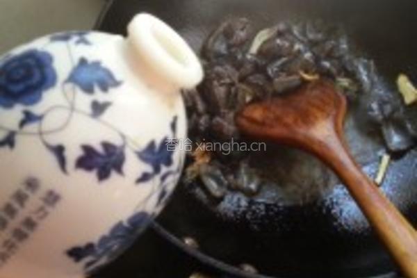 肉肠烧海参的做法图解6