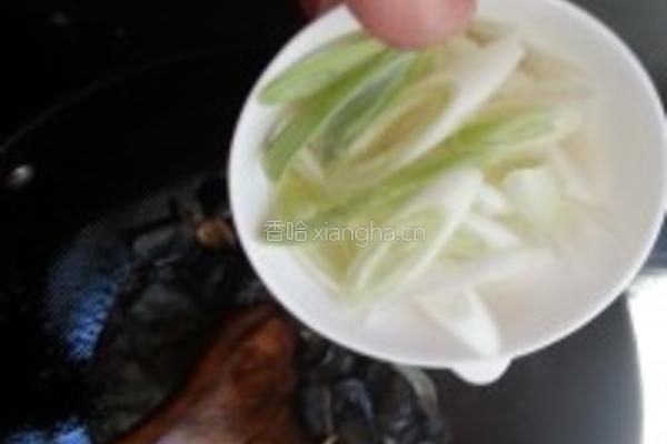 肉肠烧海参的做法图解7
