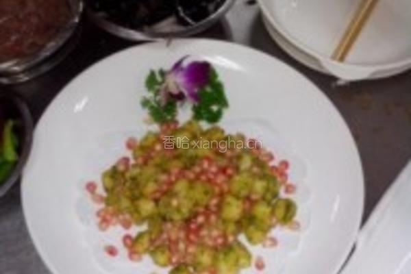 石榴绿茶雪鱼丁的做法图解1