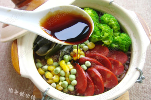 素腊味煲仔饭