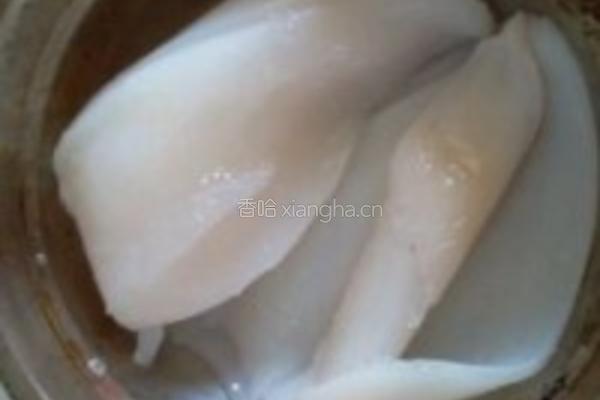 芹菜炒鱿鱼的做法图解2