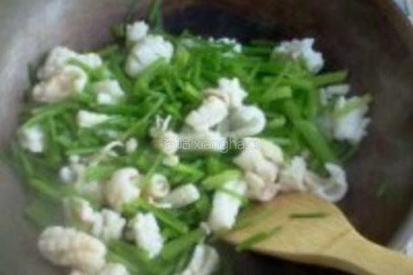 芹菜炒鱿鱼的做法图解7