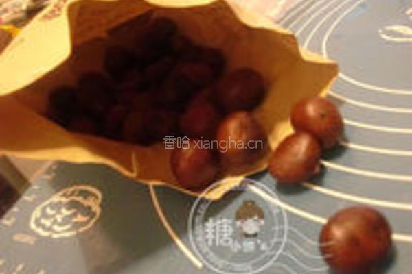 糖炒栗子月饼的做法图解1