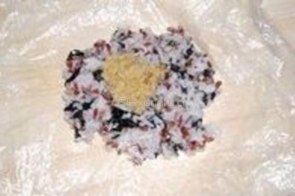红米肉松海苔饭团的做法图解10