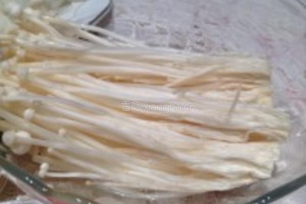 豉油肥牛金针白菜的做法图解2