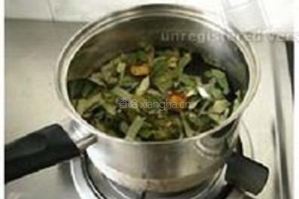 荷叶山楂蜂蜜茶的做法图解2
