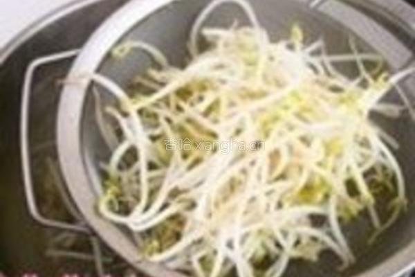 川味麻辣鸡丝凉面的做法图解3