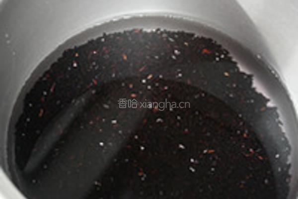 黑香米椰浆水果饭的做法图解1