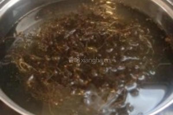 凉拌核桃花的做法图解2
