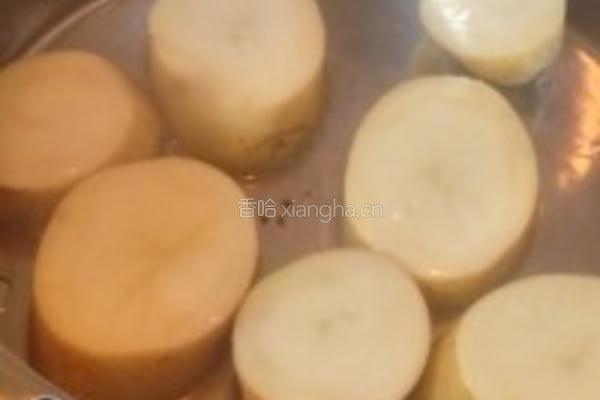 酒烹虾配龙利鱼黄油杂菜土豆泥的做法图解3