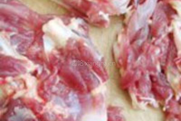小胡萝卜鸭腿粥的做法图解2