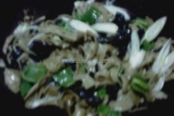 面筋炒木耳的做法图解3