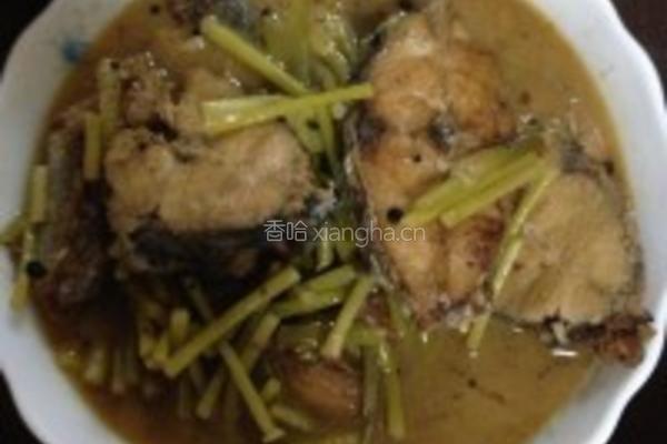 鲅鱼炖蒜薹的做法图解9