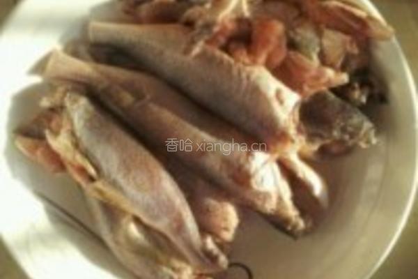 秘制红烧小黄鱼的做法图解1