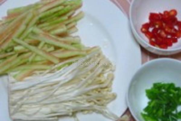 辣拌西瓜皮金针菇的做法图解2