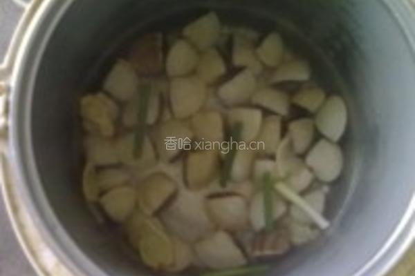 姜丝蛤蜊粥的做法图解2