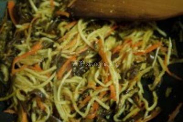 鱼饺羹汤佐香菜的做法图解5