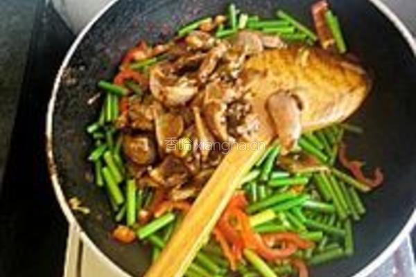 蒜薹炒鸭肫的做法图解8