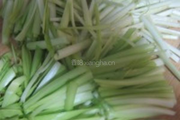 黑胡椒韭黄炒牛肉的做法图解1