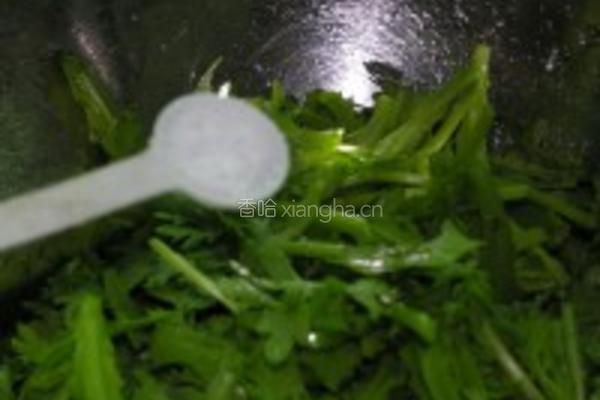 葡萄醋茼蒿沙拉的做法图解7