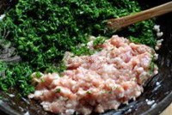 茴香鲜肉饺的做法图解2