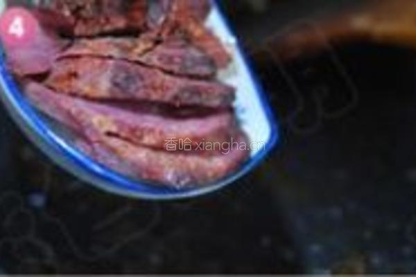 香辣酱肉荞麦面的做法图解4