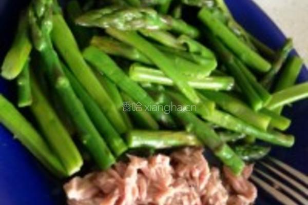 低热量芦笋配金枪鱼的做法图解2