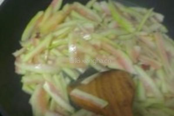 酸辣西瓜皮丝的做法图解4