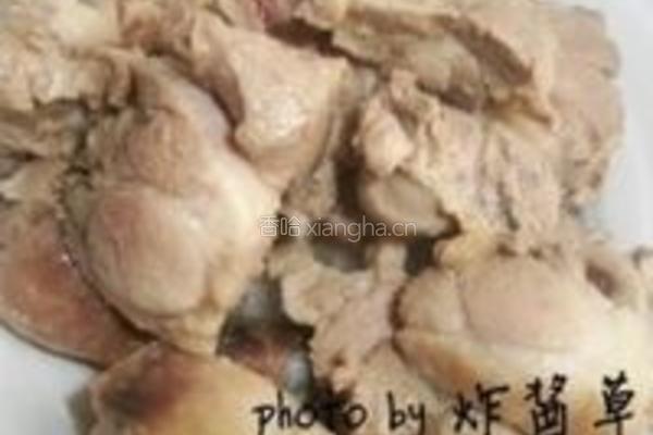 橄榄鸭焖芋头的做法图解4