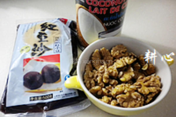 核桃红豆沙糖水的做法图解1