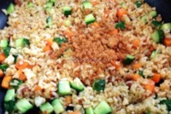 黄金肉松炒饭的做法图解4