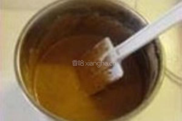 淋酱巧克力树莓蛋糕卷的做法图解5