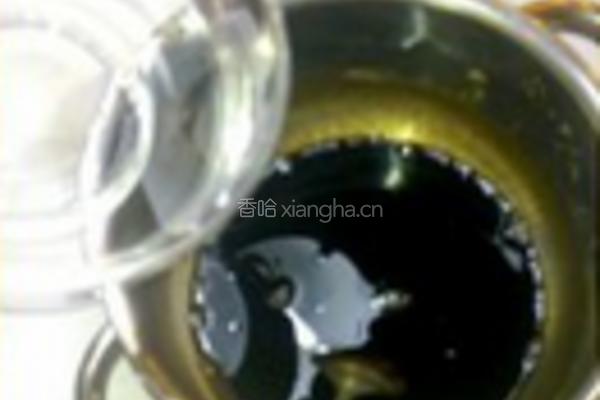 蜜桂花黄桃龟苓膏的做法图解4
