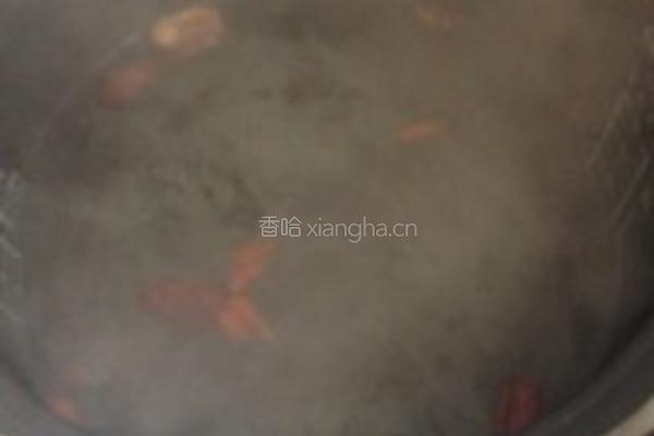 桂圆莲子红枣炖银耳的做法图解3