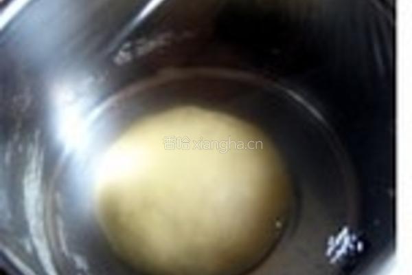 比萨饼皮制作的做法图解3