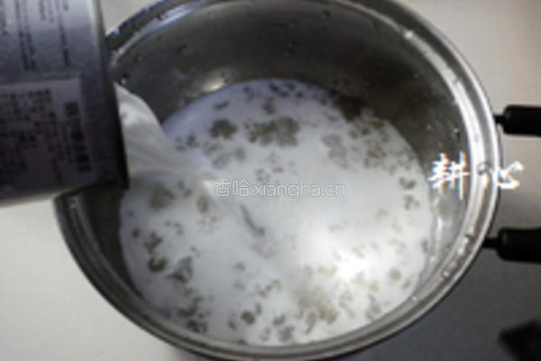 雪蛤芒果糖水的做法图解3